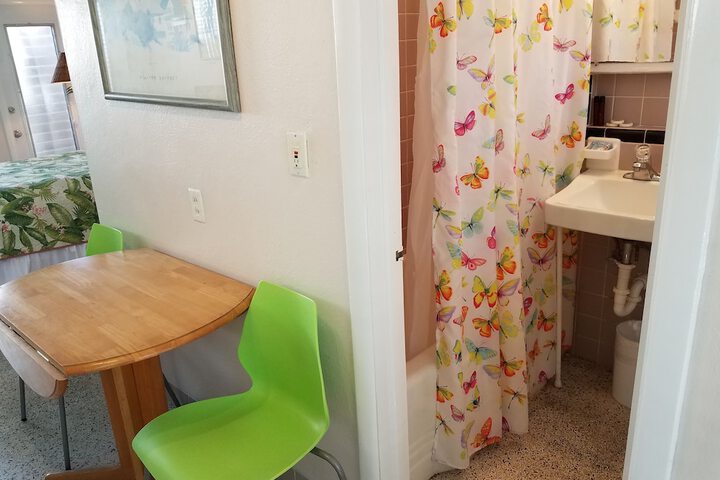 Room 170 of 218