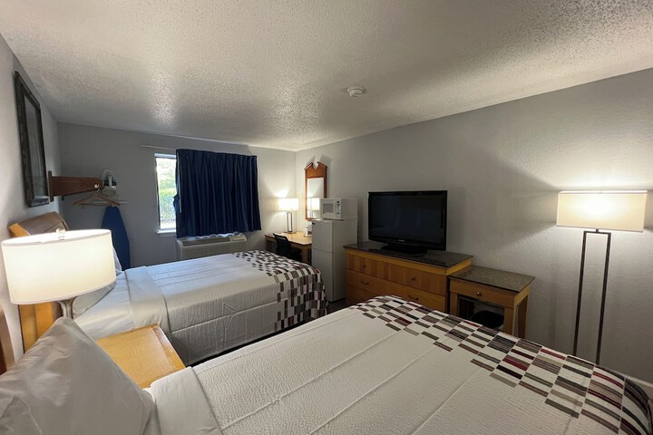 Room 42 of 50