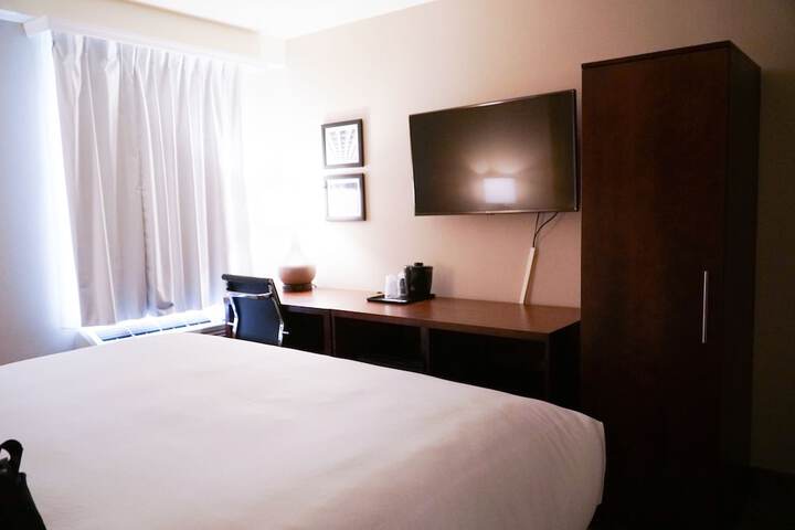 Room 25 of 43