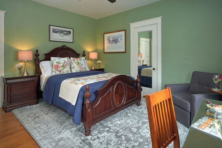 Room 12 of 21