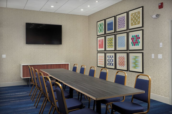 Holiday Inn Express Amherst - Lockport by IHG