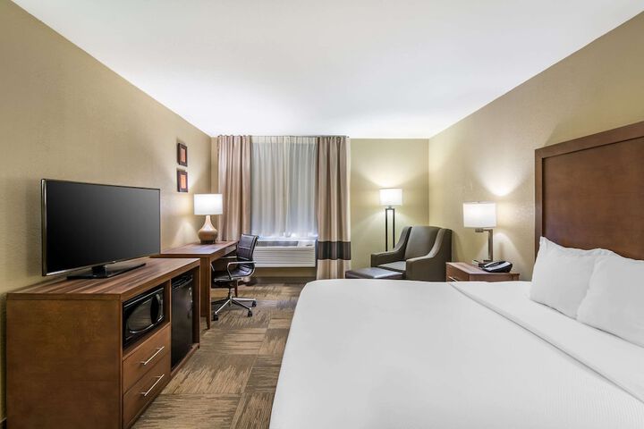 Room 33 of 54