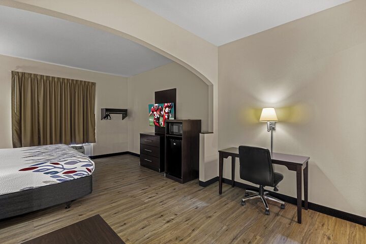 Room 22 of 35
