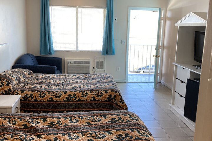Room 27 of 53