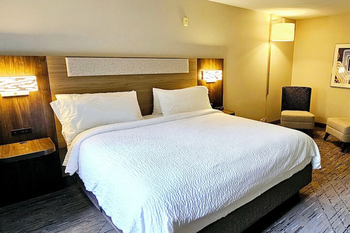 Room 14 of 50