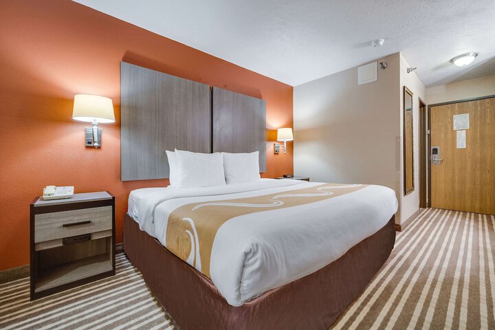 Room 15 of 30