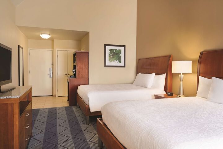 Room 28 of 37