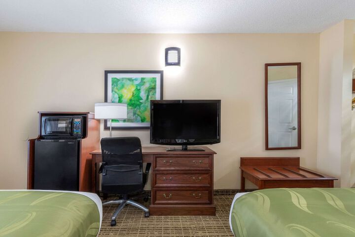 Room 11 of 29