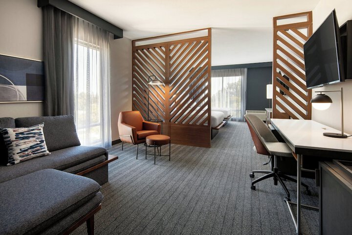 Courtyard by Marriott Fresno Clovis