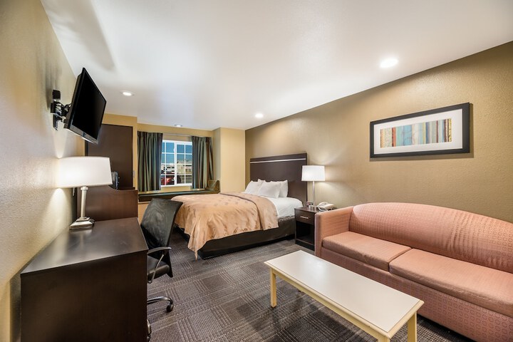 Room 30 of 40