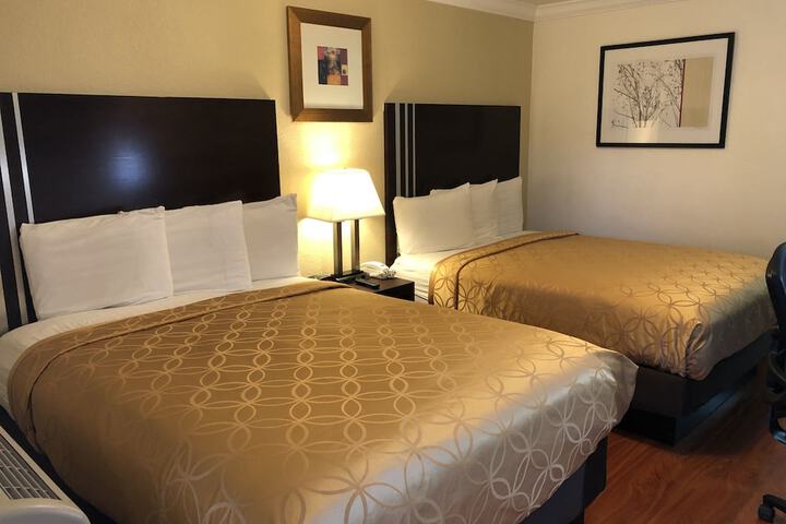 Room 25 of 54