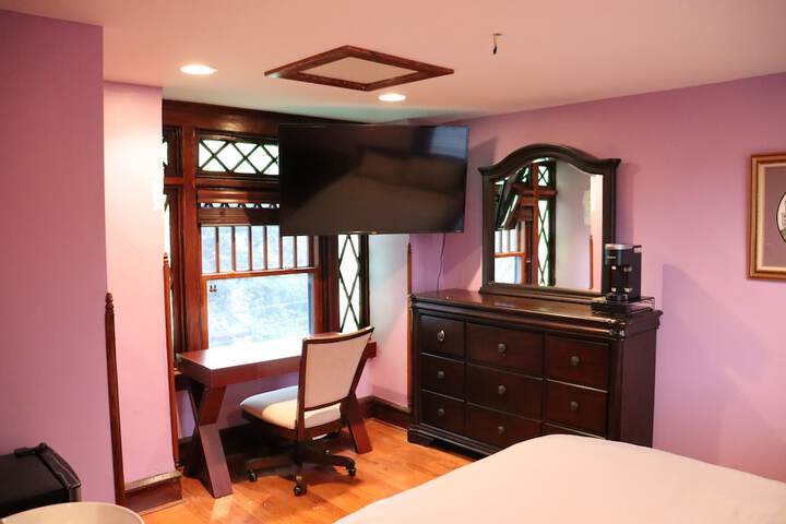 Room 18 of 36
