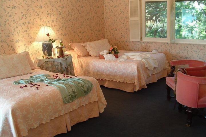 Room 29 of 74
