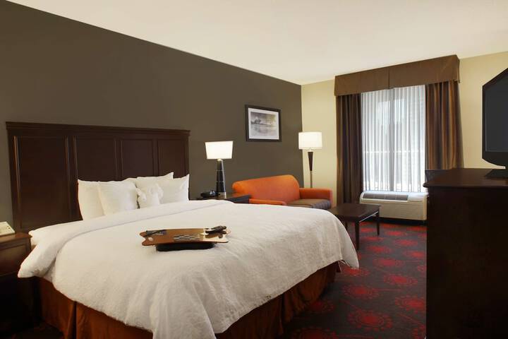 Room 16 of 30