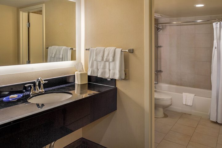 Crowne Plaza St. Louis Airport by IHG