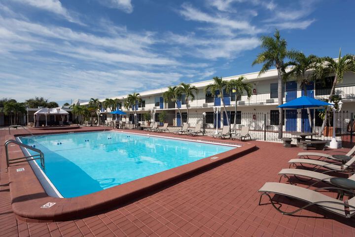 Pool 4 of 32