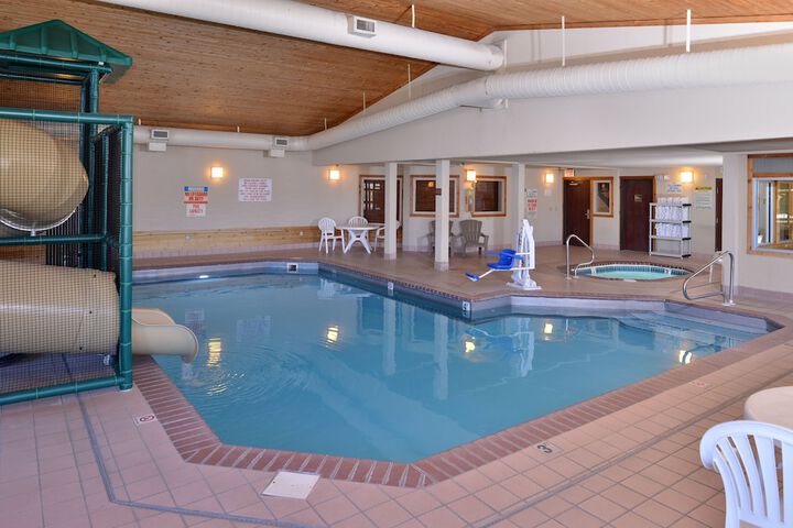 Pool 12 of 115