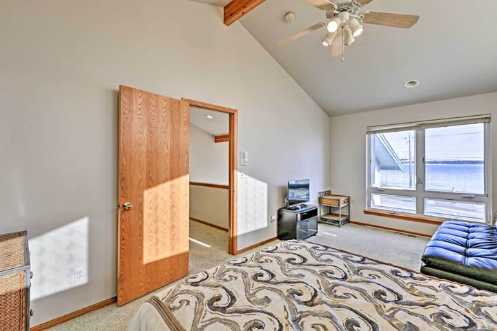 Birch Bay Waterfront Home - Steps to Beach!