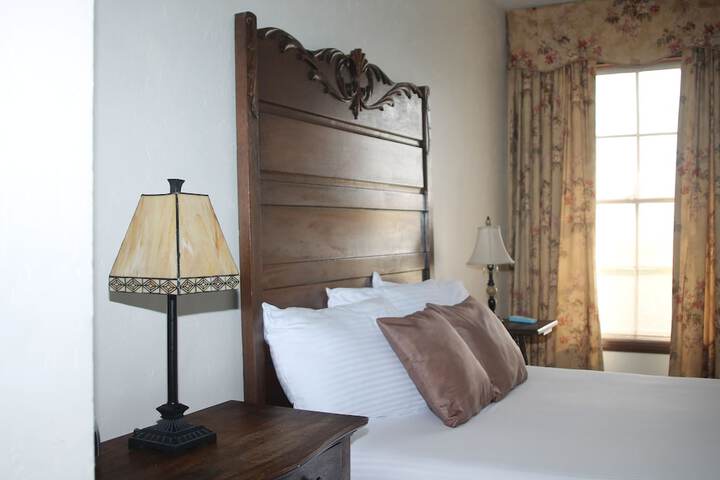 Room 21 of 54
