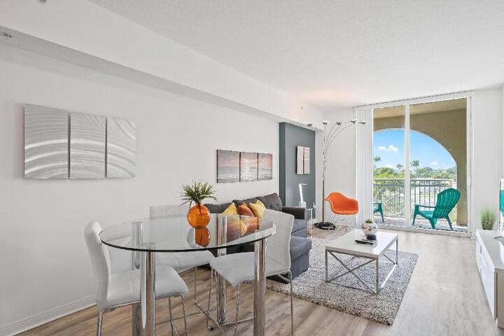Luxury Near the Beach! Beach pass included!
