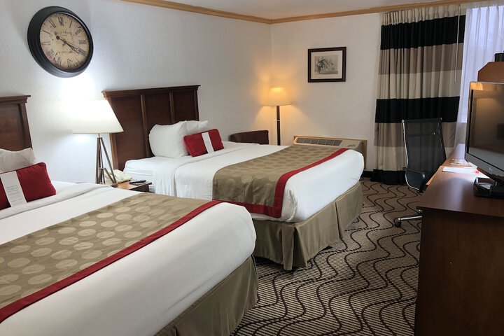 Room 9 of 36