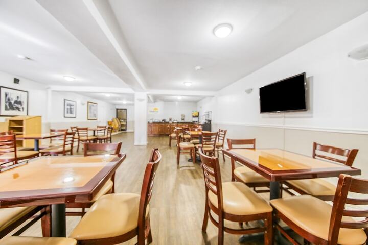 Breakfast/Coffee Service 58 of 69