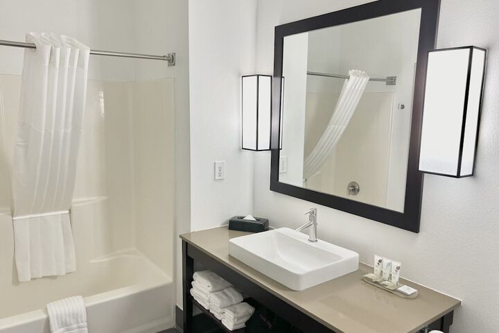 Room 20 of 46