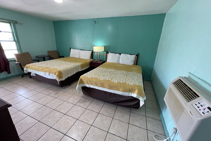 Room 8 of 13