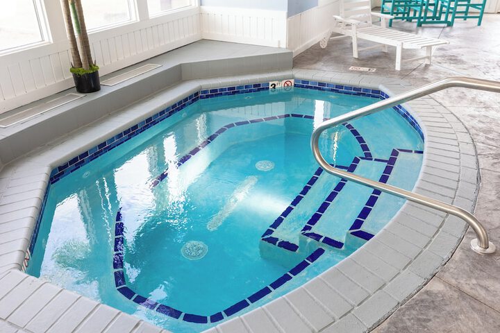 Nisswa Hotel and Suites