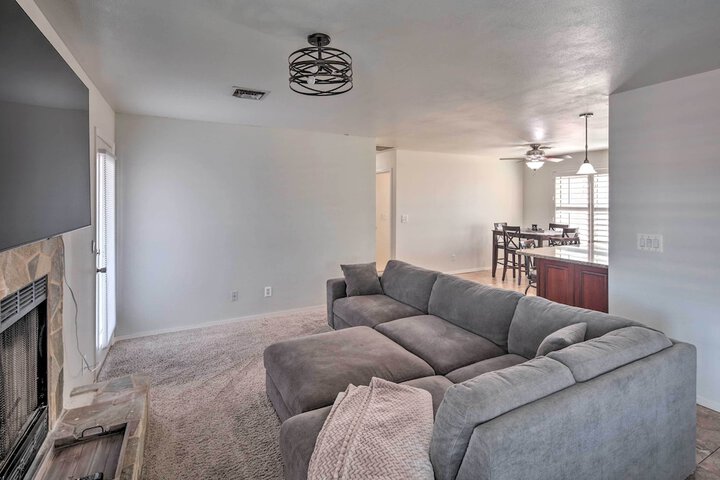 Parker Home on the Colorado River w / Views!