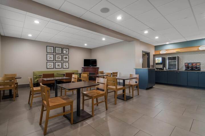 Country Inn & Suites by Radisson Goldsboro, NC