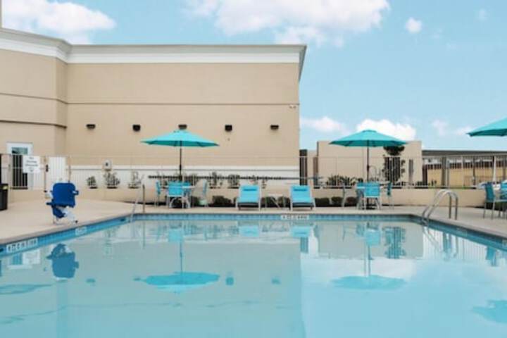 Pool 11 of 39