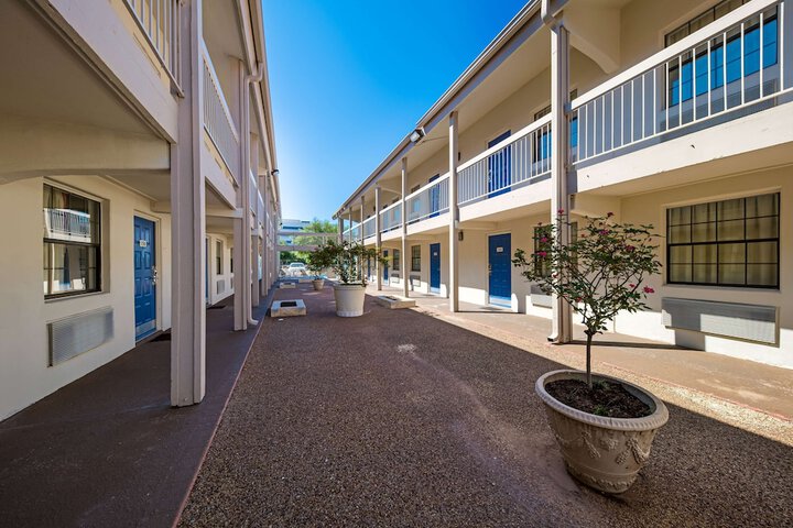 Motel 6 Dallas TX - Farmers Branch
