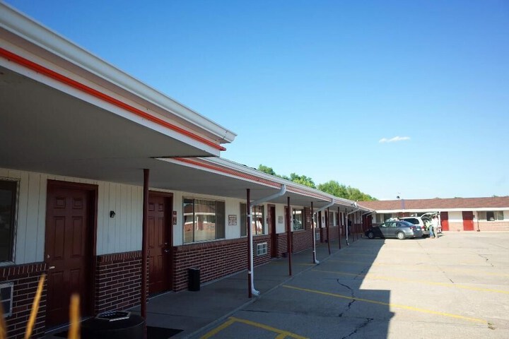 Raine Motel