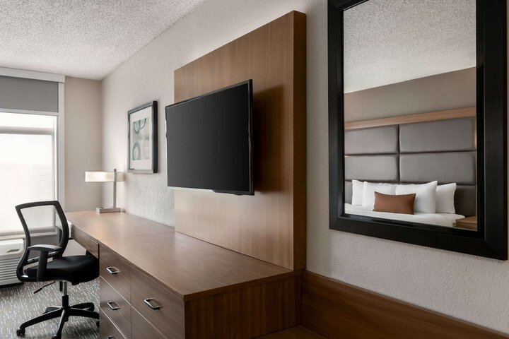 Room 7 of 36