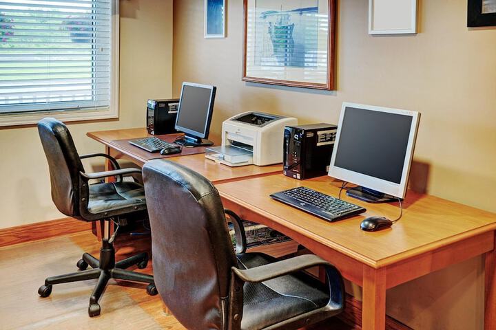 Business Center 49 of 50
