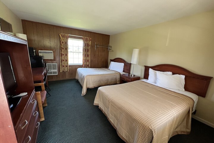 Room 13 of 34