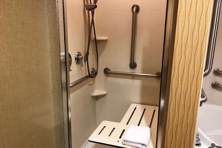 Room 53 of 81
