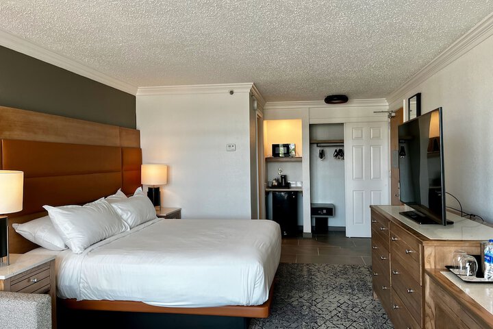 Room 41 of 152