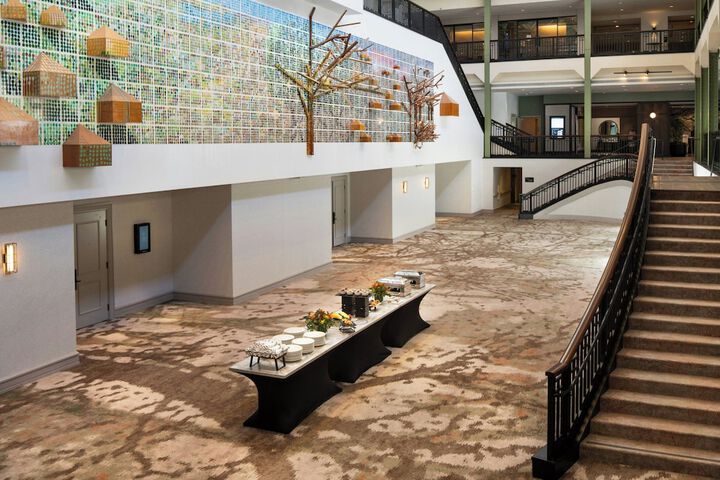 Sheraton Grand Sacramento Hotel
