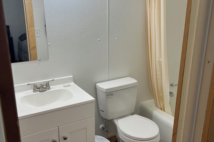 Room 7 of 9