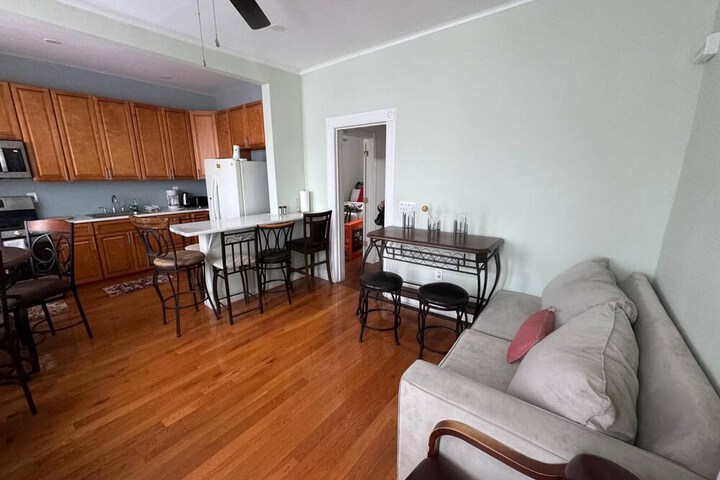 Huge 3 Bedrooms Apt 15 Minutes to NY City