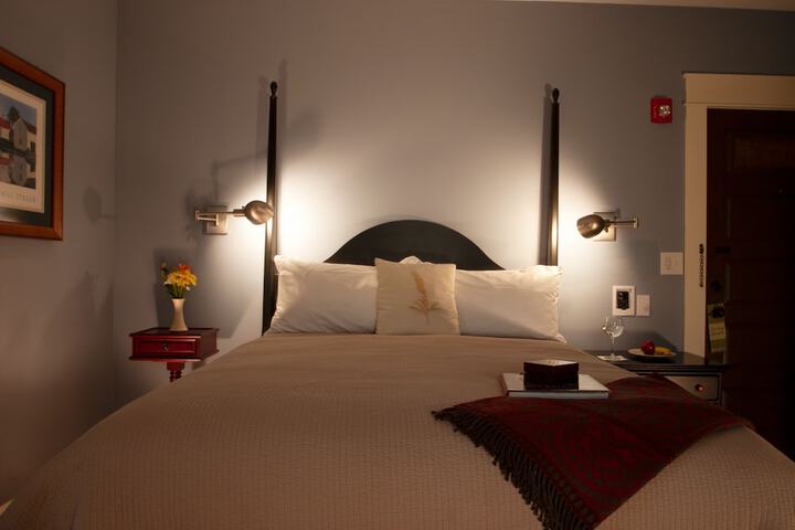 Room 30 of 77