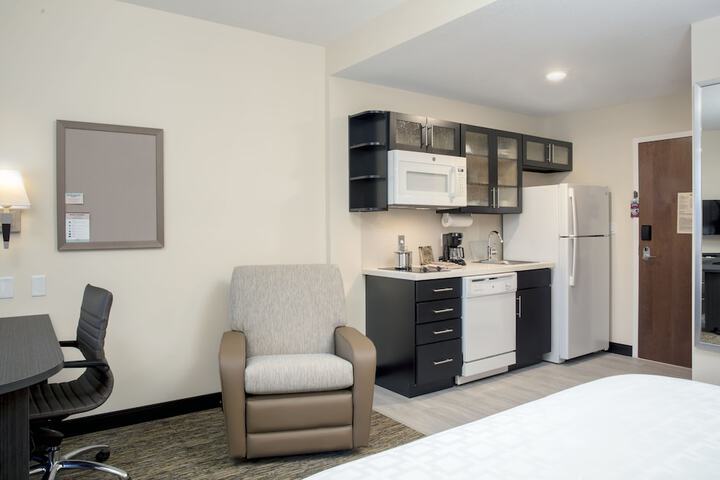 Room 16 of 36