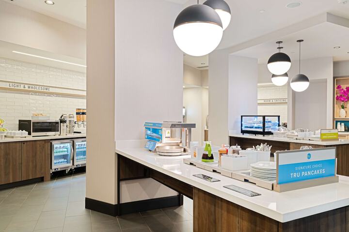 Breakfast/Coffee Service 19 of 25