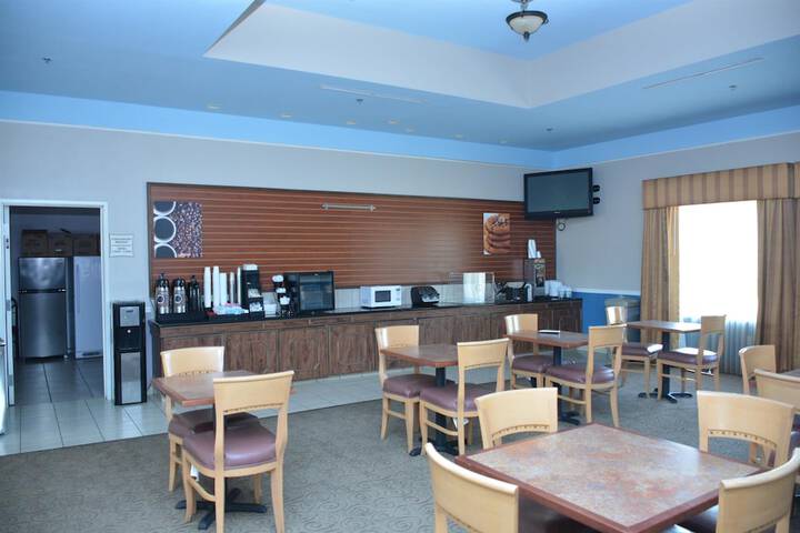 Baymont by Wyndham Brenham