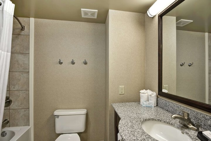 Room 14 of 36