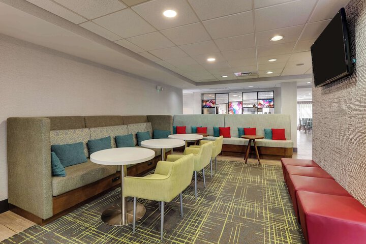 Hotel Interior 10 of 43