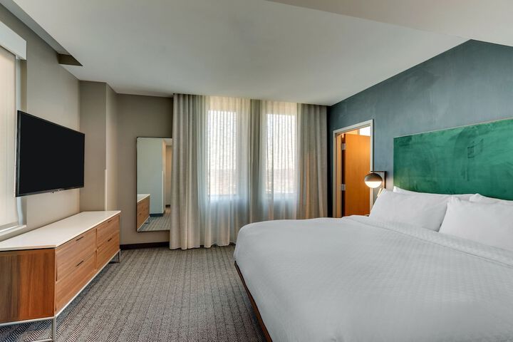 Threefoot Hotel Meridian, a Tribute Portfolio Hotel