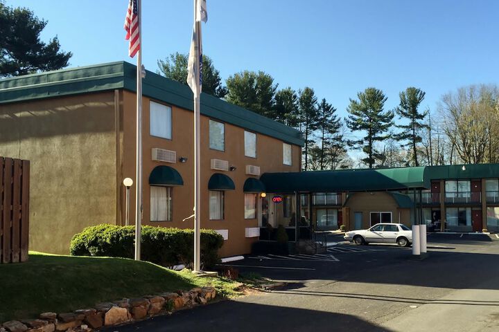 Hotel 4 of 36